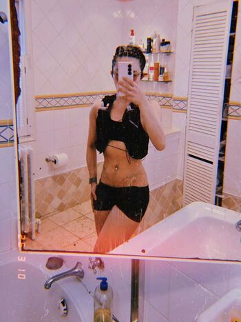 Full leaked Connie han page private onlyfans photo