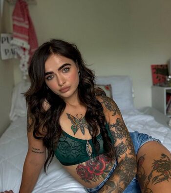 Full leaked Connnnobi private onlyfans photo