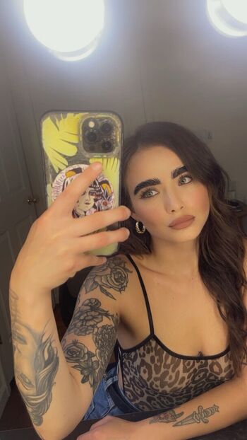 Full leaked Connnnobi private onlyfans photo