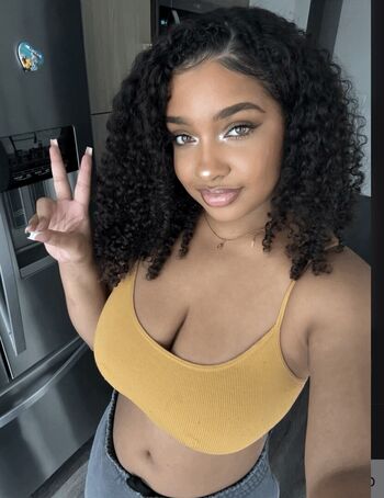 Corie Rayvon