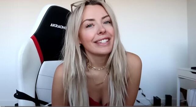 Full leaked Corinna kopf  page private onlyfans photo