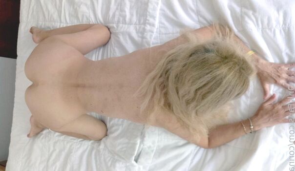 Full leaked Corinuzda page private photo