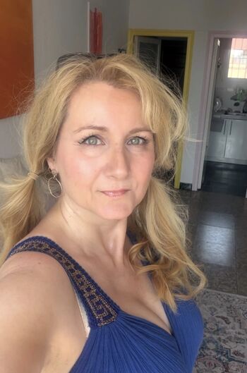 Corrinne Wicks