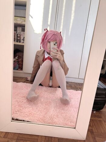 Full leaked Cos maid private photo