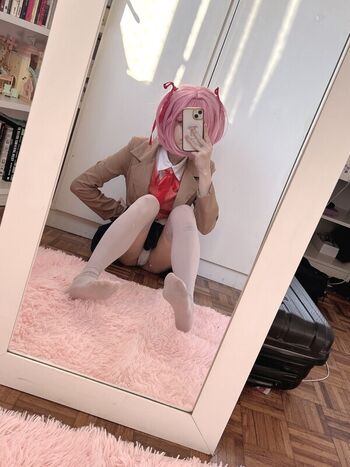 Full leaked Cos maid private photo