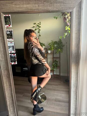 Full leaked Cosmic private onlyfans photo