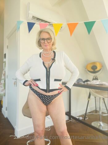 Full leaked Courtesanannafree private photo