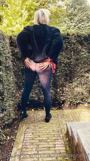 Full leaked Courtesanannafree private photo