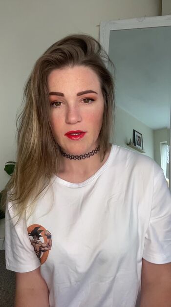Full leaked Courtney pose private photo