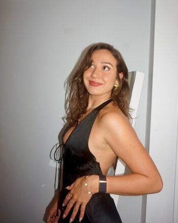 Full leaked Courtney sarault page private onlyfans photo