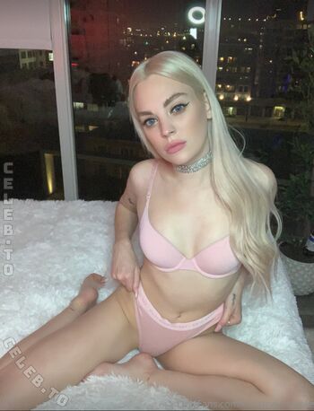 Full leaked Courtneyysmoke page private onlyfans photo