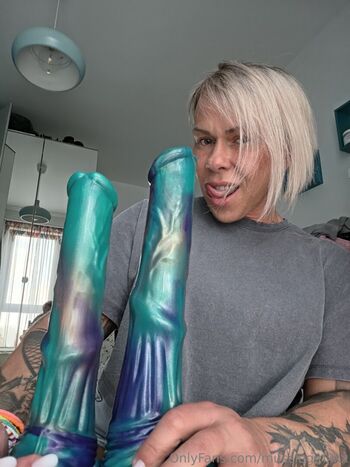 Full leaked Crazyxbody  page private photo