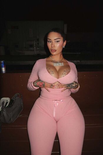 Full leaked Creamy mam private photo