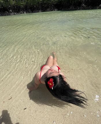 Full leaked Cris kyoco page private photo