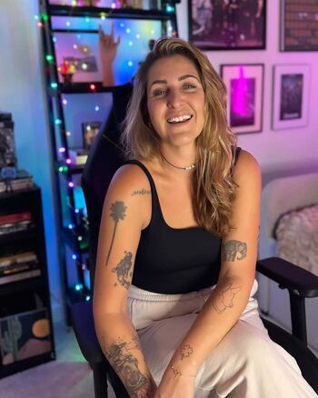 Full leaked Cristy reacts private photo