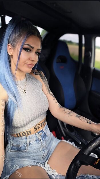 Full leaked Crx lady private photo