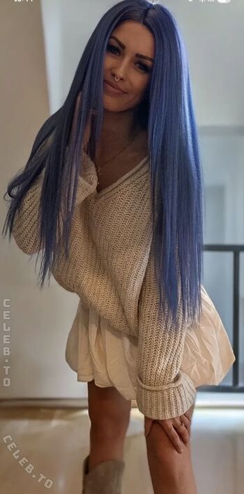 Full leaked Crx lady private photo
