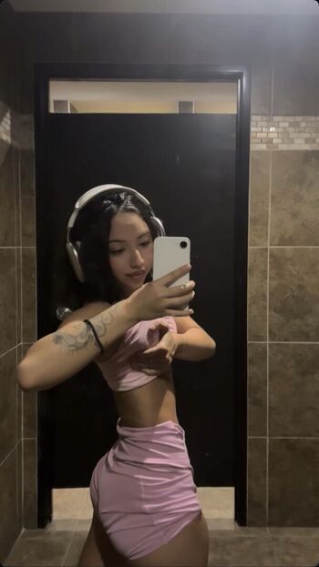 Full leaked Crxssy private onlyfans photo