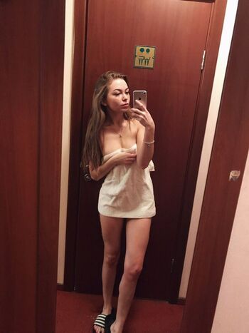 Full leaked Crystallandysh page private photo