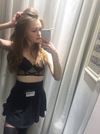 Full leaked Crystallandysh page private photo
