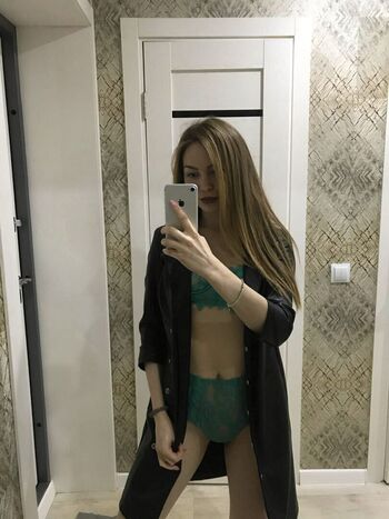 Full leaked Crystallandysh page private photo