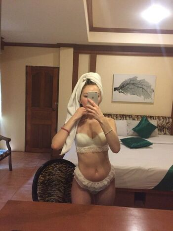 Full leaked Crystallandysh page private photo