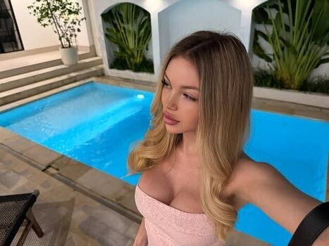 Full leaked Crystallandysh page private photo