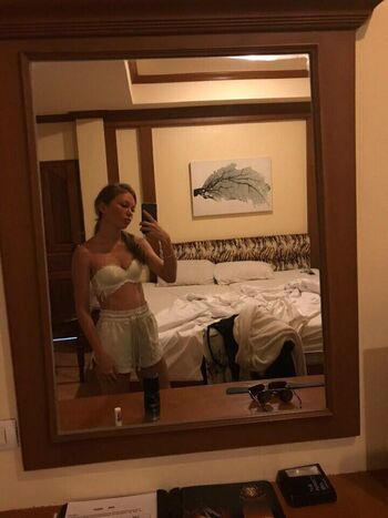 Full leaked Crystallandysh page private photo