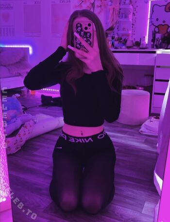 Full leaked Crystalmarykitty page private photo