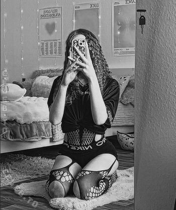Full leaked Crystalmarykitty page private photo