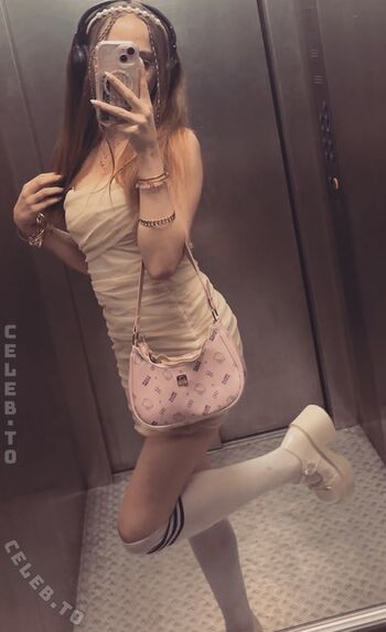 Full leaked Crystalmarykitty private photo