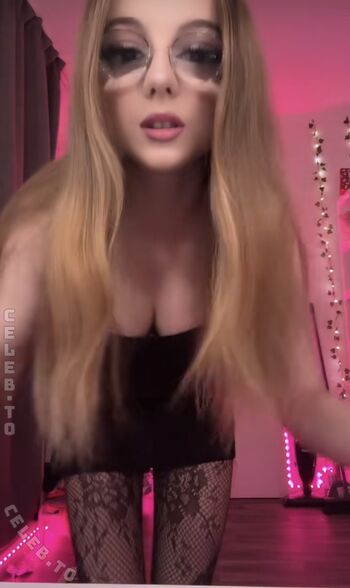 Full leaked Crystalmarykitty private photo