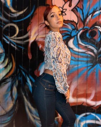 Full leaked Curliegirlie private onlyfans photo