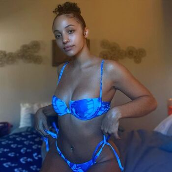 Full leaked Curliegirlie private onlyfans photo