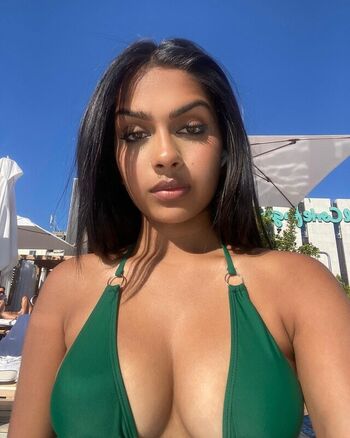 Full leaked Curtlykellz private photo