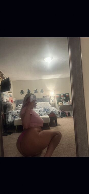 Full leaked Curvy goddesses private photo
