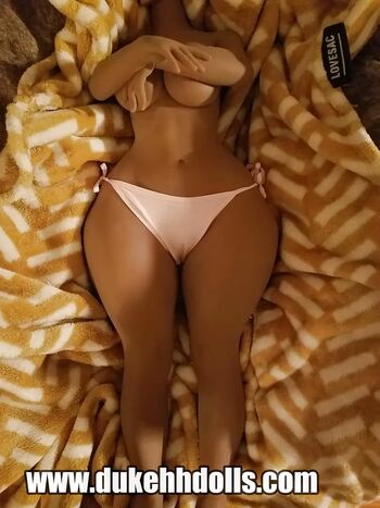 Full leaked Curvydoll private photo