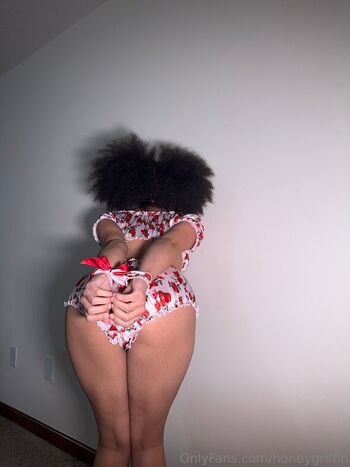 Curvymilftwinkletoes