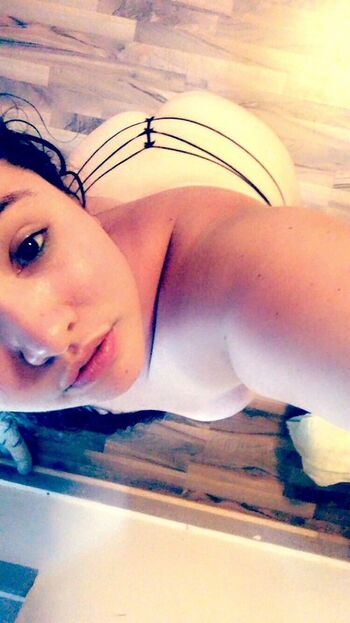 Full leaked Curvyqueen private photo