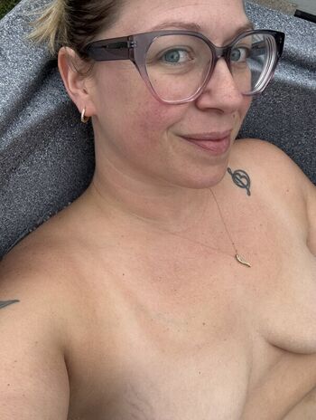 Full leaked Curvyswitch private photo