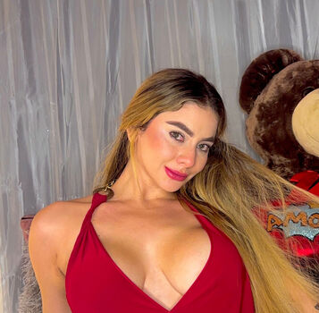 Full leaked Curvytessa private photo