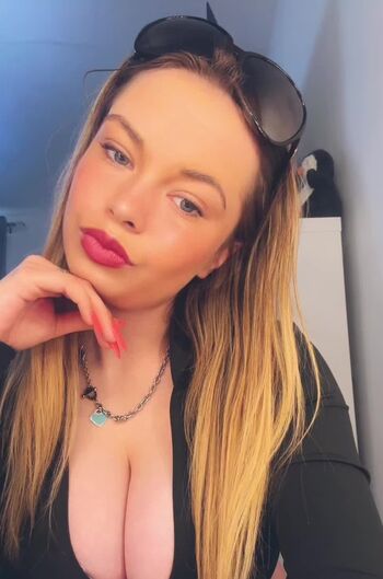 Full leaked Cutecandyxls page private photo