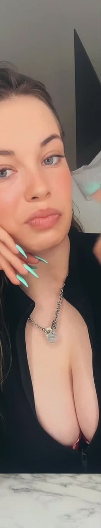 Full leaked Cutecandyxls private photo