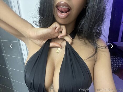 Full leaked Cutiie paris private photo