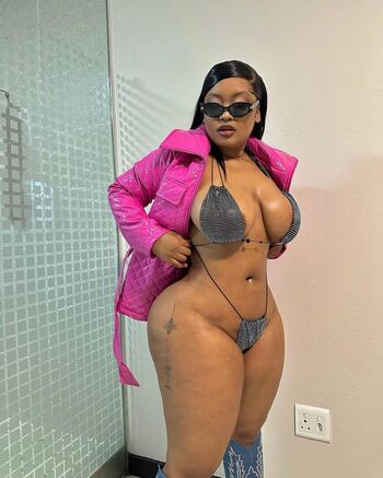 Full leaked Cyan bouje private photo