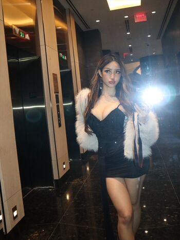 Full leaked Cyngxq private onlyfans photo