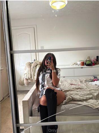 Full leaked D ll private photo