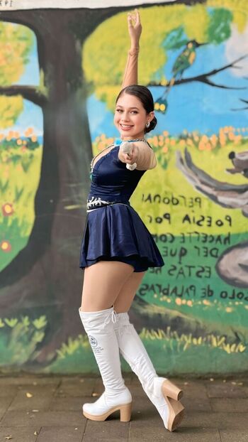 Full leaked Dafnealvaradooficial page private onlyfans photo