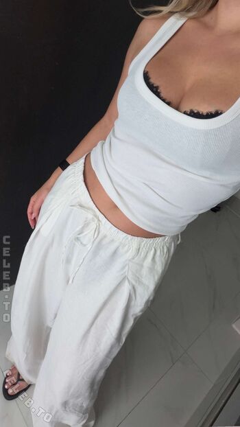 Full leaked Dagi bee private onlyfans photo