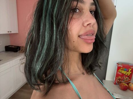 Full leaked Daisveil private photo